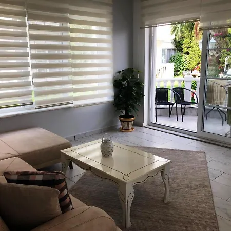 Belka Golf Luxury Poolside Apartmán *