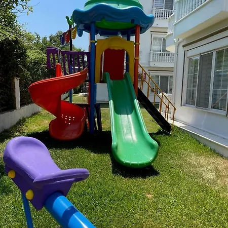 아파트 Belka Golf Luxury Poolside 베렉