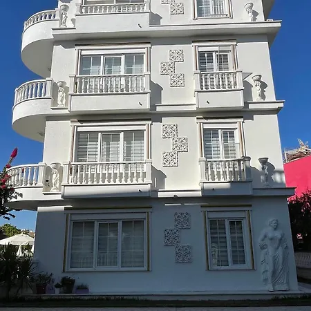 아파트 Belka Golf Luxury Poolside