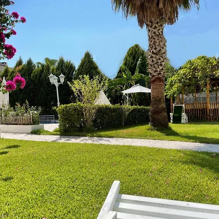 Belka Golf Luxury Poolside Apartament *