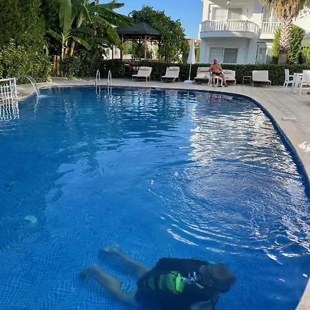 Belka Golf Luxury Poolside Apartment