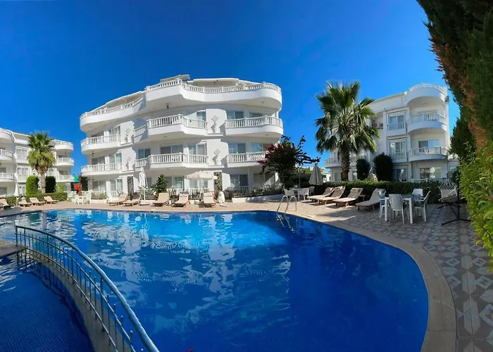 Belka Golf Luxury Poolside Apartmán