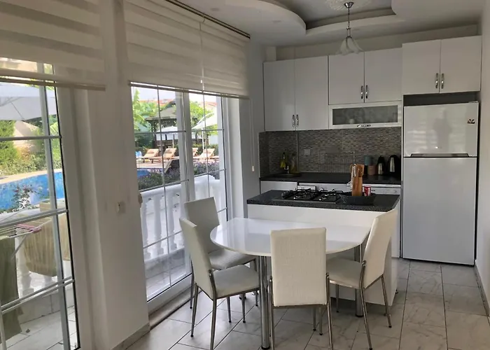 Belka Golf Luxury Poolside Apartmán *