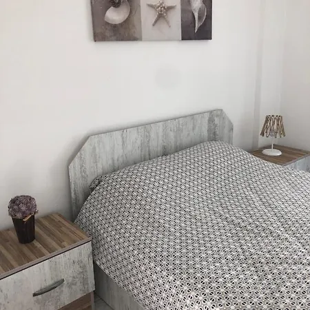 公寓 Belka Golf Luxury Poolside 贝莱克