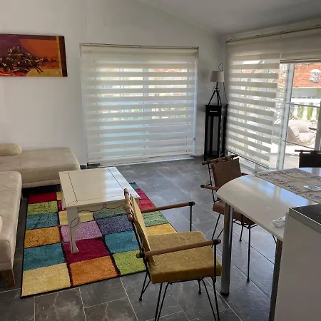 Belka Golf Luxury Poolside 公寓