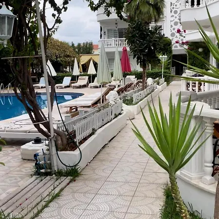 Belka Golf Luxury Poolside *